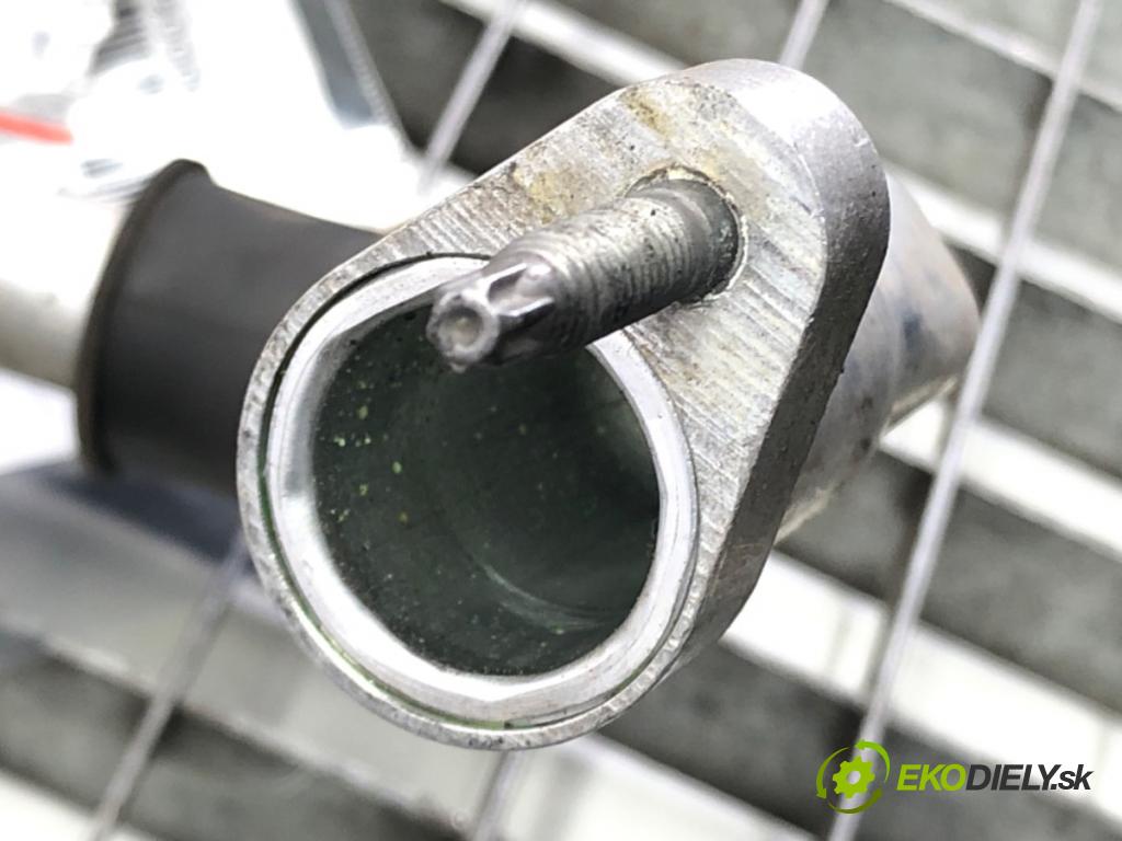 PEUGEOT 308 II (LB_, LP_, LW_, LH_, L3_) 2013 - 2021    1.6 THP 125 92 kW [125 KM] benzyna 2013 - 2021  rúrka klimatizácie 9675102080 (Rúrka klimatizácie)