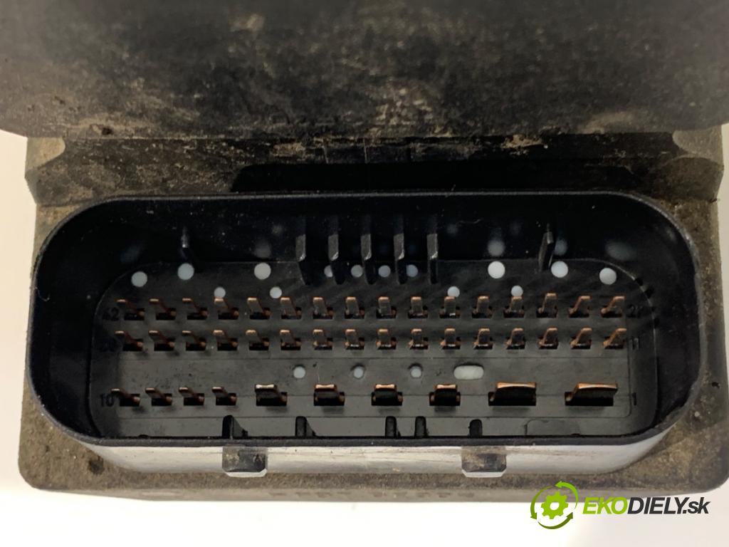 AUDI A4 B6 (8E2) 2000 - 2005    2.0 96 kW [130 KM] benzyna 2000 - 2004  Pumpa ABS 0265225048 (Pumpa ABS)