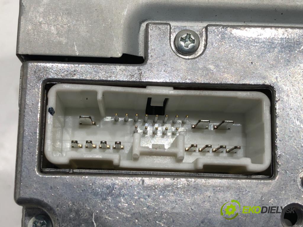 MAZDA 5 (CR19) 2005 - 2010    2.0 CD (CR19) 105 kW [143 KM] olej napędowy 2005 - 2010  RADIO CC9366ARO (Audio zariadenie)