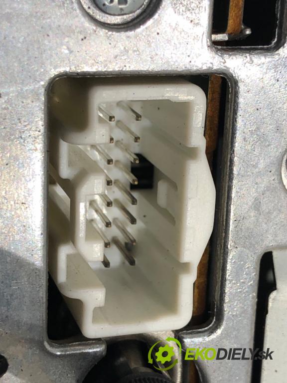 MAZDA 5 (CR19) 2005 - 2010    2.0 CD (CR19) 105 kW [143 KM] olej napędowy 2005 - 2010  RADIO CC9366ARO (Audio zariadenie)