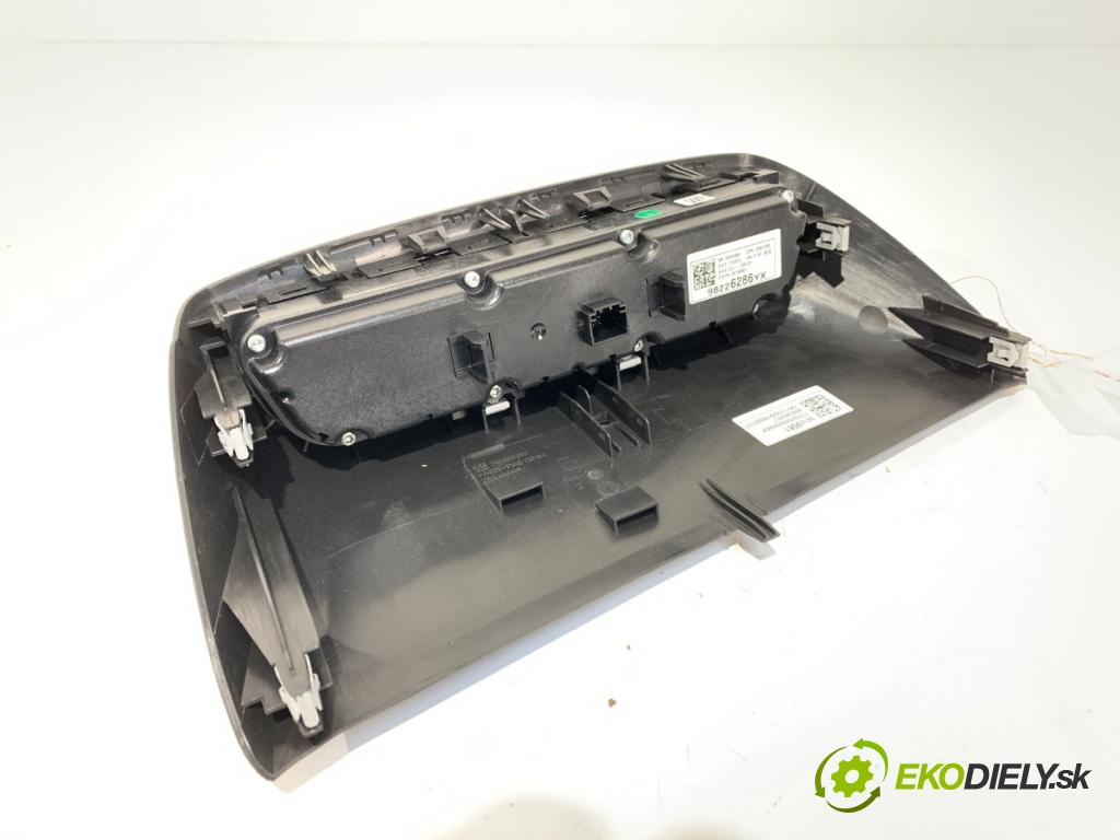 OPEL CROSSLAND X / CROSSLAND (P17, P2QO) 2017 - 2022    1.2 (75) 81 kW [110 KM] benzyna 2017 - 2022  Panel ovládania kúrenia 98226286YX (Prepínač/spínač/tlačidlo a ovládač kúrenia)