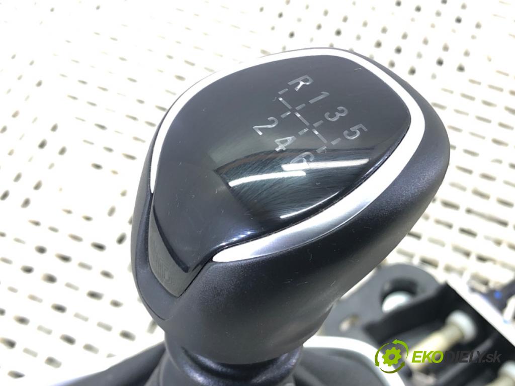 OPEL CROSSLAND X / CROSSLAND (P17, P2QO) 2017 - 2022    1.2 (75) 81 kW [110 KM] benzyna 2017 - 2022  Kulisa  (Rýchlostná páka (kulisa))