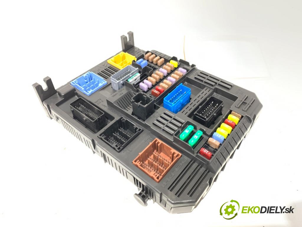 OPEL CROSSLAND X / CROSSLAND (P17, P2QO) 2017 - 2022    1.2 (75) 81 kW [110 KM] benzyna 2017 - 2022  modul BSI 9832880280 (Pojistkové skříňky)