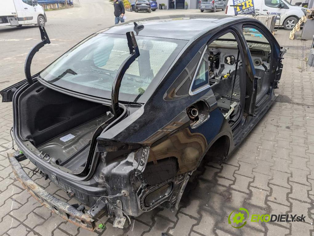 AUDI A3 (8V1, 8VK) 2012 - 2020    2.0 TFSI 140 kW [190 KM] benzyna 2016 - 2017  KAROSERIA ČTVRŤÁK blatník zadní část levý pravý práh střecha PODŁUŻNICA levý pravý