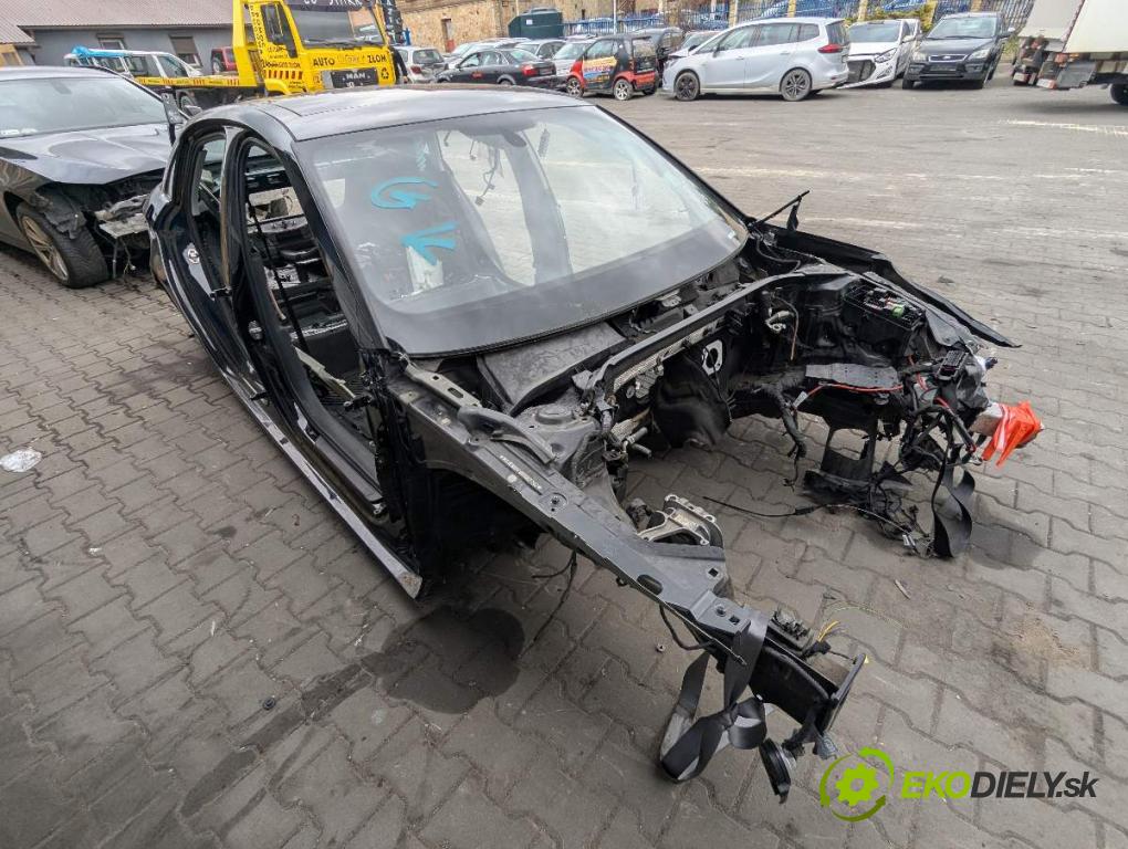 AUDI A3 (8V1, 8VK) 2012 - 2020    2.0 TFSI 140 kW [190 KM] benzyna 2016 - 2017  KAROSERIA ČTVRŤÁK blatník zadní část levý pravý práh střecha PODŁUŻNICA levý pravý