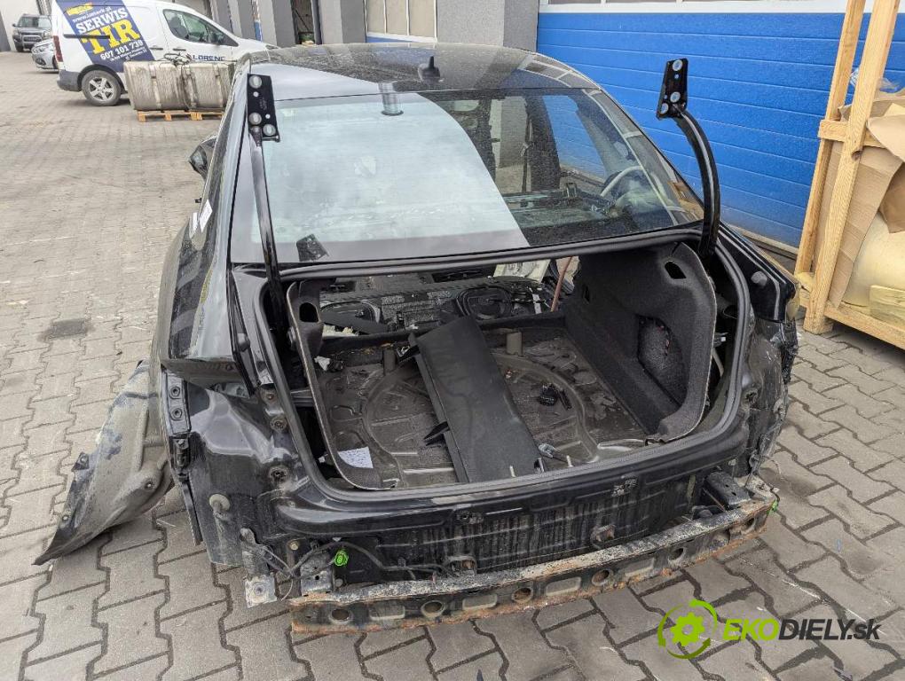 AUDI A3 (8V1, 8VK) 2012 - 2020    2.0 TFSI 140 kW [190 KM] benzyna 2016 - 2017  KAROSERIA ČTVRŤÁK blatník zadní část levý pravý práh střecha PODŁUŻNICA levý pravý