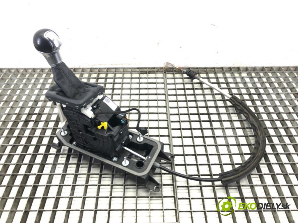 AUDI A3 (8V1, 8VK) 2012 - 2020    2.0 TFSI 140 kW [190 KM] benzyna 2016 - 2017  Kulisa 8V1713023M (Rýchlostná páka (kulisa))