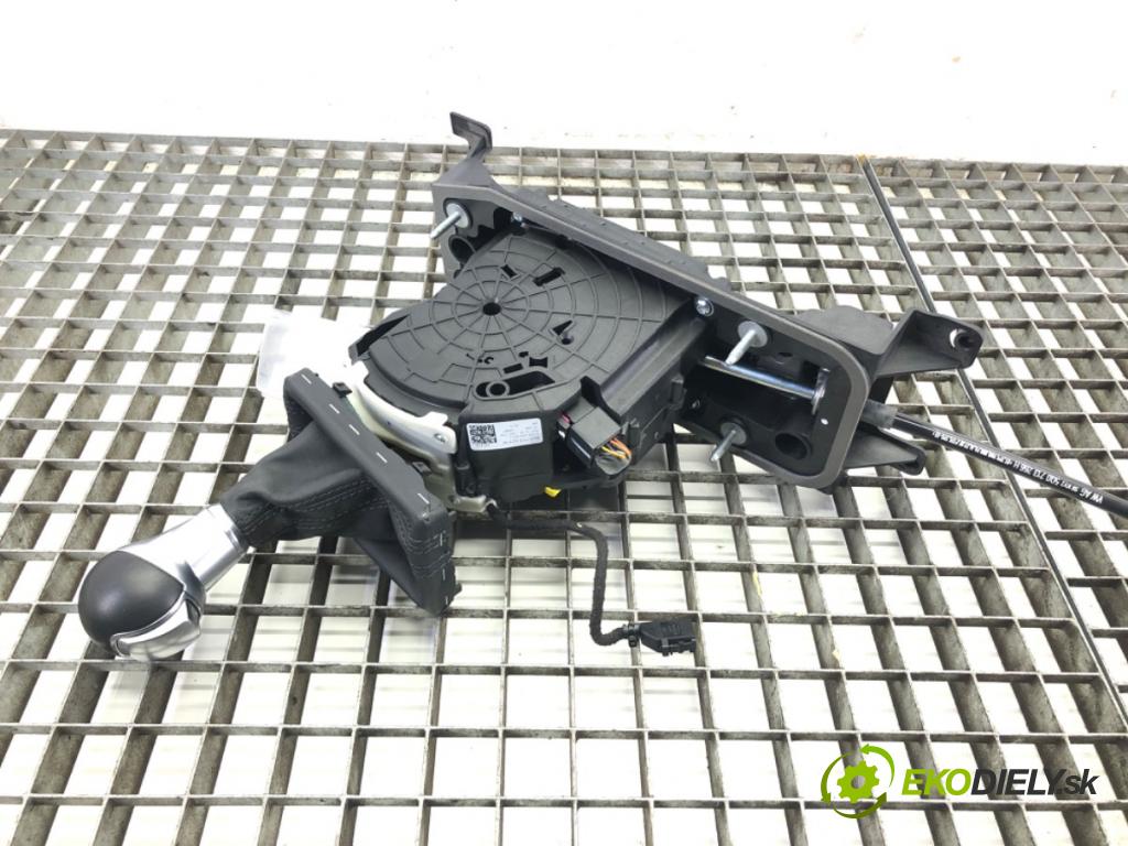 AUDI A3 (8V1, 8VK) 2012 - 2020    2.0 TFSI 140 kW [190 KM] benzyna 2016 - 2017  Kulisa 8V1713023M (Rýchlostná páka (kulisa))