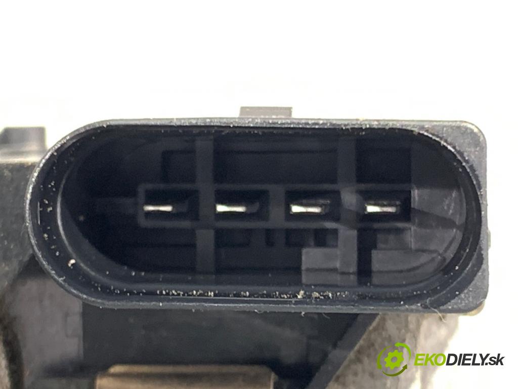 AUDI A3 (8V1, 8VK) 2012 - 2020    2.0 TFSI 140 kW [190 KM] benzyna 2016 - 2017  Mechanizmus stieračov predný 8V1955023C (Motorček stieračov predný)