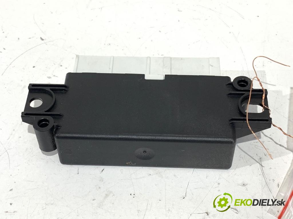 AUDI A3 (8V1, 8VK) 2012 - 2020    2.0 TFSI 140 kW [190 KM] benzyna 2016 - 2017  Modul PDC 5Q0919294K (Riadiaca jednotka ostatné)