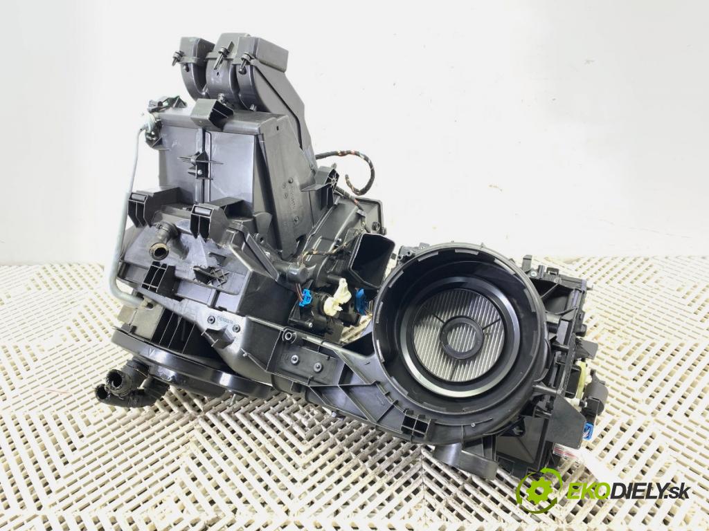 AUDI A3 (8V1, 8VK) 2012 - 2020    2.0 TFSI 140 kW [190 KM] benzyna 2016 - 2017  topné těleso radiátor topení komplet KOMBAJN F1843V (Radiátory topení)