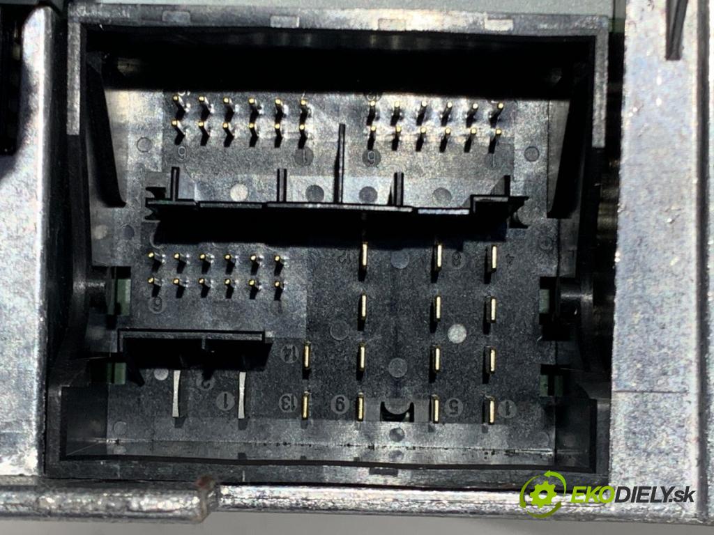 AUDI A3 (8V1, 8VK) 2012 - 2020    2.0 TFSI 140 kW [190 KM] benzyna 2016 - 2017  Menič CD 8V0035038C (CD meniče)