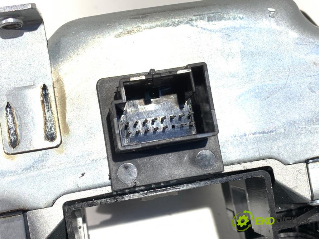 AUDI A3 (8V1, 8VK) 2012 - 2020    2.0 TFSI 140 kW [190 KM] benzyna 2016 - 2017  blokáda volantu 5Q0905861A (Ostatné)