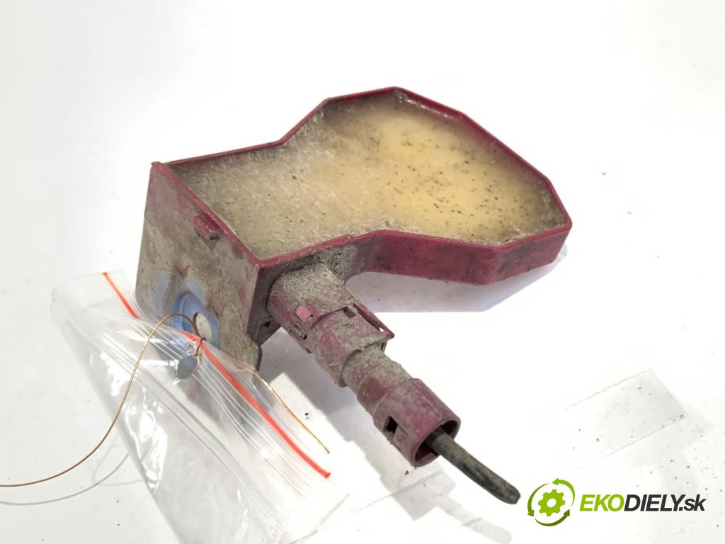 AUDI A3 (8V1, 8VK) 2012 - 2020    2.0 TFSI 140 kW [190 KM] benzyna 2016 - 2017  Zosilňovač Antenní: 4M0035507 (Zosilňovač)