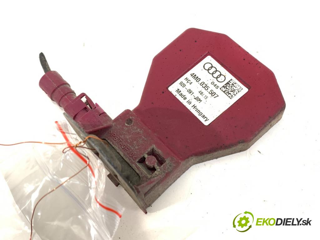 AUDI A3 (8V1, 8VK) 2012 - 2020    2.0 TFSI 140 kW [190 KM] benzyna 2016 - 2017  Zosilňovač Antenní: 4M0035507 (Zosilňovač)