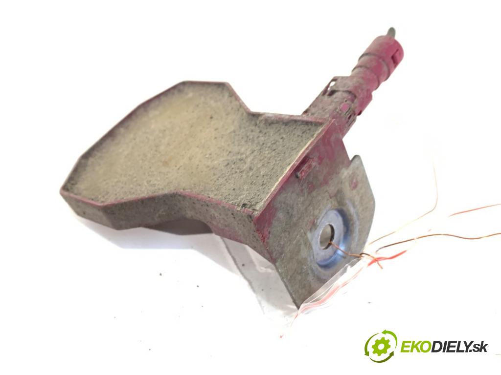 AUDI A3 (8V1, 8VK) 2012 - 2020    2.0 TFSI 140 kW [190 KM] benzyna 2016 - 2017  Zosilňovač Antenní: 4M0035507 (Zosilňovač)