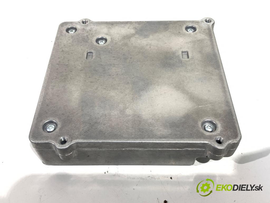 CHRYSLER PACIFICA 2016 - 2022    3.6 214 kW [291 KM] benzyna 2016 - 2022  Zosilňovač 68207344AI (Zosilňovač)