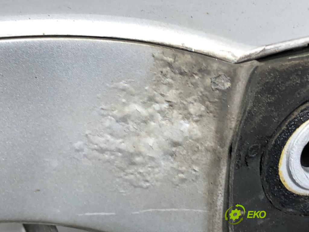 TOYOTA COROLLA Verso (ZER_, ZZE12_, R1_) 2004 - 2009    2.2 D-4D (AUR10_) 100 kW [136 KM] olej napędowy 2005 - 2009  zábradlí: STŘECHA
