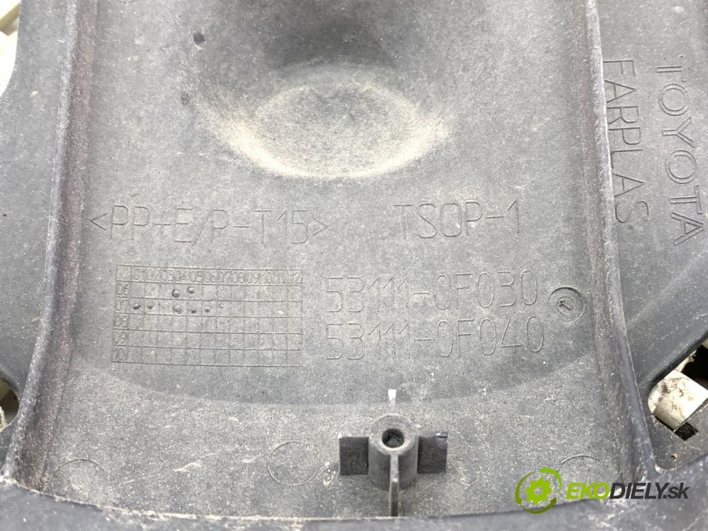 TOYOTA COROLLA Verso (ZER_, ZZE12_, R1_) 2004 - 2009    2.2 D-4D (AUR10_) 100 kW [136 KM] olej napędowy 2005 - 2009  Mriežka maska 53111-0F030 (Mriežka predná (maska chladiča))