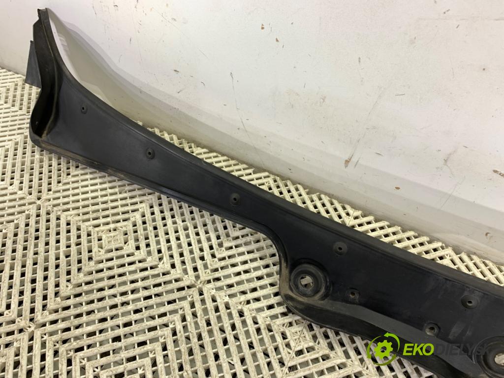 BMW 5 Touring (E61) 2004 - 2010    525 d 145 kW [197 KM] olej napędowy 2007 - 2010  Torpédo, plast pod čelné okno 74850610 (Torpédo)