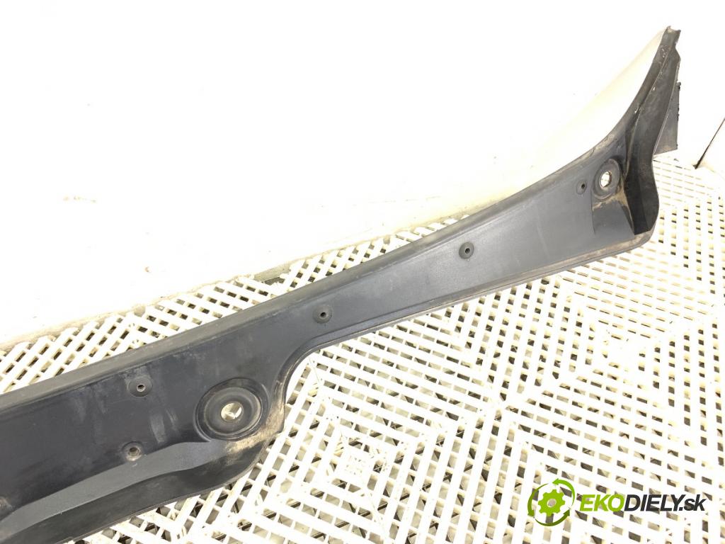 BMW 5 Touring (E61) 2004 - 2010    525 d 145 kW [197 KM] olej napędowy 2007 - 2010  Torpédo, plast pod čelné okno 74850610 (Torpédo)