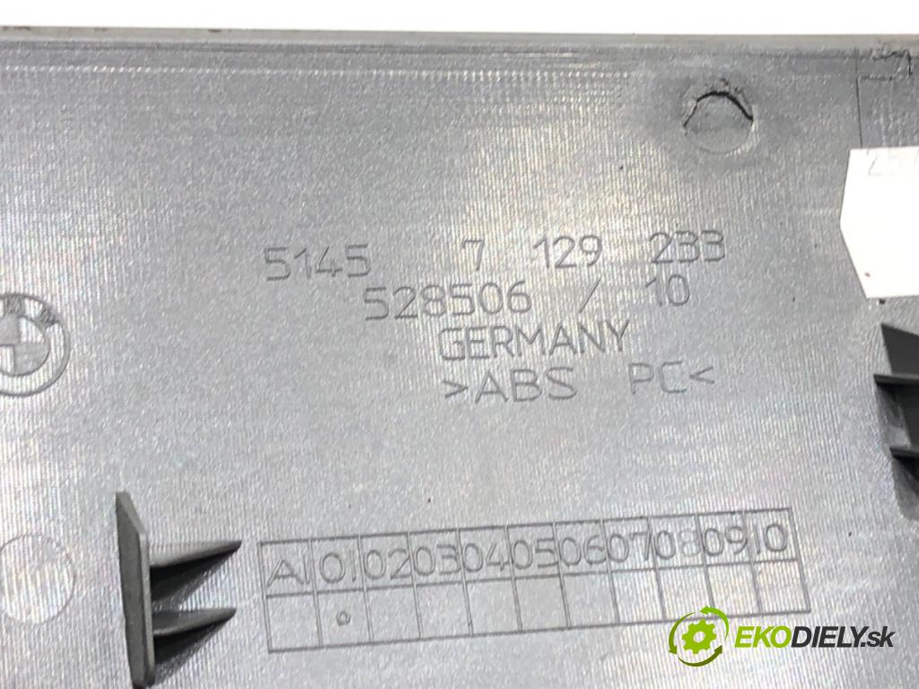 BMW E61 Kombi 2007 145 kW 525 d 2993 lišty kryt 7129233 (Lišta)