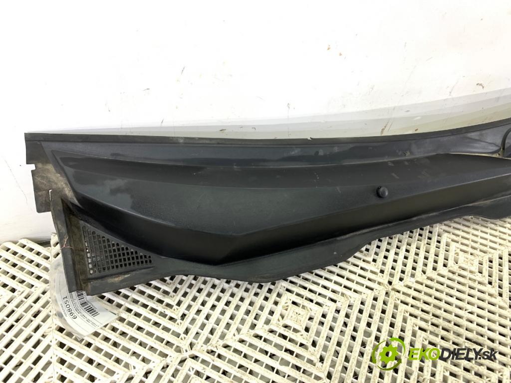 OPEL ASTRA H Kombi (A04) 2004 - 2014    1.7 CDTI (L35) 74 kW [101 KM] olej napędowy 2004 - 2010  Torpédo, plast pod čelné okno 24463382 (Torpédo)