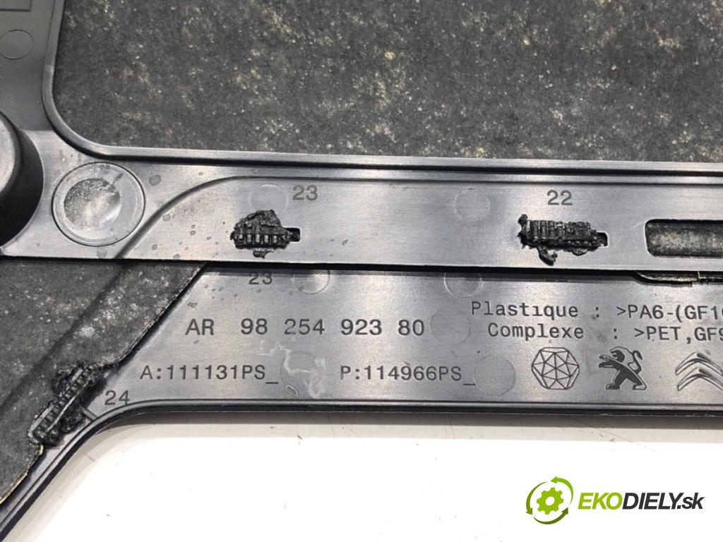 OPEL CROSSLAND X / CROSSLAND (P17, P2QO) 2017 - 2022    1.2 (75) 81 kW [110 KM] benzyna 2017 - 2022  kryt motora 9825492380 (Kryty motora)