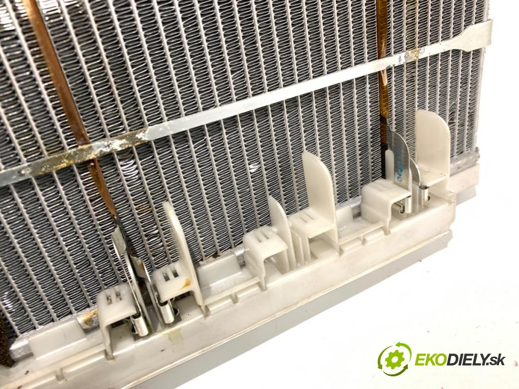 TOYOTA COROLLA Verso (ZER_, ZZE12_, R1_) 2004 - 2009    2.2 D-4D (AUR10_) 100 kW [136 KM] olej napędowy 2005 - 2009  topné těleso radiátor topení  (Radiátory topení)