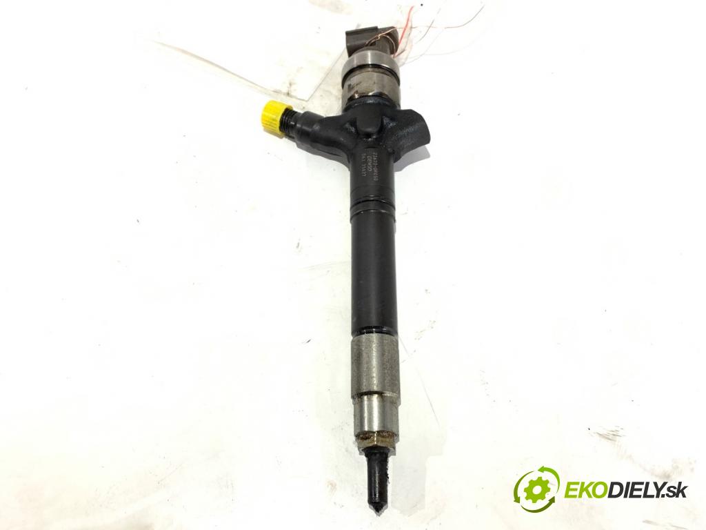 TOYOTA COROLLA Verso (ZER_, ZZE12_, R1_) 2004 - 2009    2.2 D-4D (AUR10_) 100 kW [136 KM] olej napędowy 2005 - 2009  vstrekovač 23670-0R050 (Vstrekovač paliva)