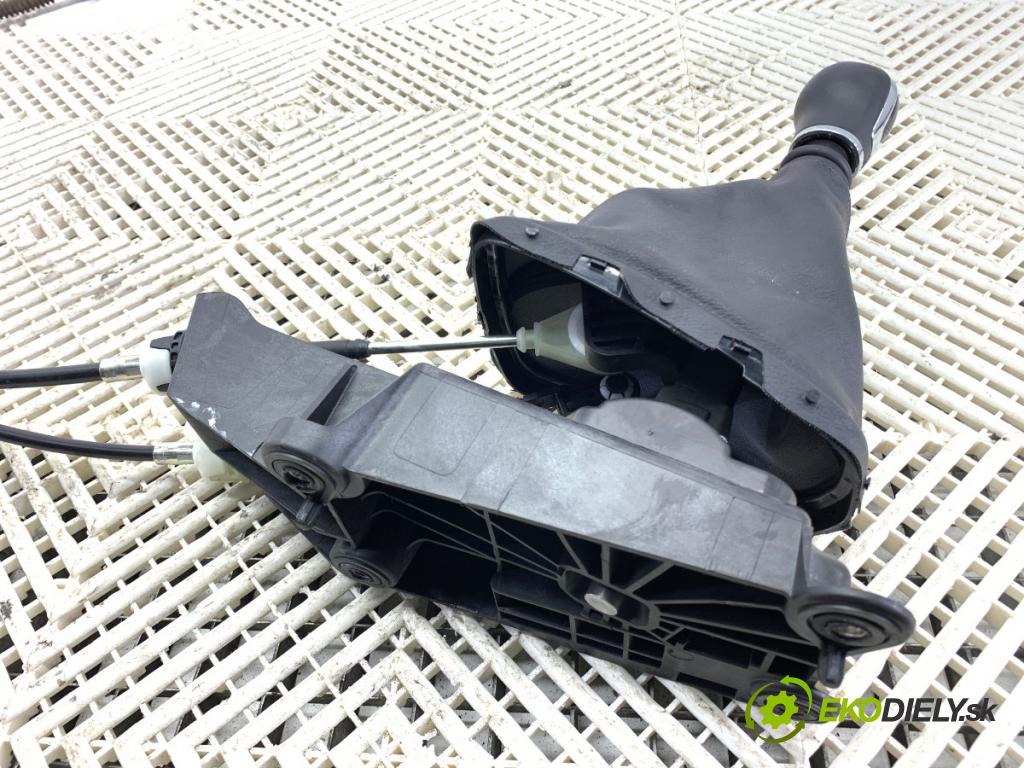 NISSAN QASHQAI II SUV (J11, J11_) 2013 - 2022    1.3 DIG-T 103 kW [140 KM] benzyna 2018 - 2022  Kulisa 341017283R (Rýchlostná páka / kulisa)