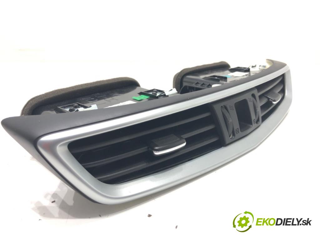 NISSAN QASHQAI II SUV (J11, J11_) 2013 - 2022    1.3 DIG-T 103 kW [140 KM] benzyna 2018 - 2022  Mriežky kúrenia stredna 68750HV50B (Mriežka kúrenia (fukár))