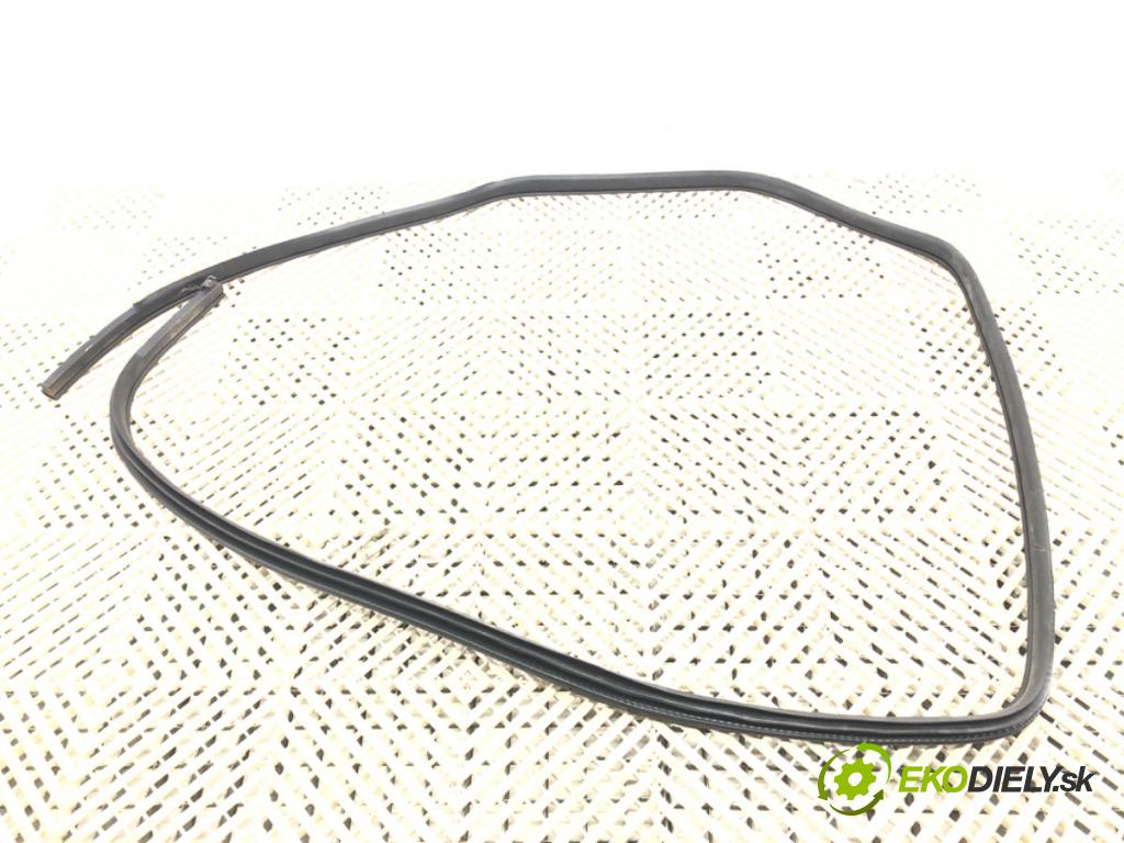 NISSAN QASHQAI II SUV (J11, J11_) 2013 - 2022    1.3 DIG-T 103 kW [140 KM] benzyna 2018 - 2022  těsnění dveře zadní část levá strana  (Ostatní)