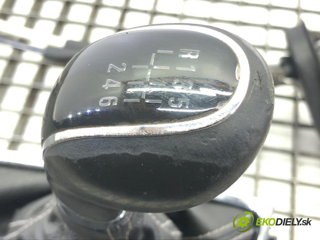 OPEL ASTRA J (P10) 2009 - 2015    2.0 CDTI (68) 118 kW [160 KM] olej napędowy 2009 - 2015  Kulisa 55563829 (Rýchlostná páka (kulisa))