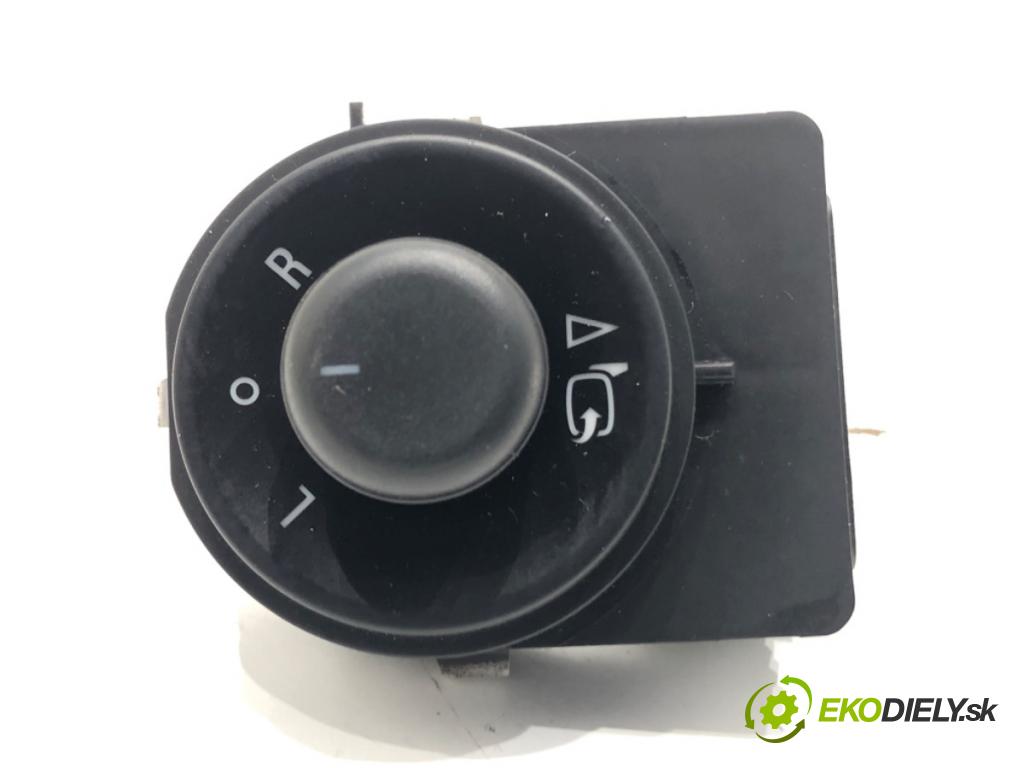 OPEL ASTRA J (P10) 2009 - 2015    2.0 CDTI (68) 118 kW [160 KM] olej napędowy 2009 - 2015  Prepínač nastavenia spätných zrkadiel 13271833 (Prepínač/spínač/tlačidlo a ovládač kúrenia)