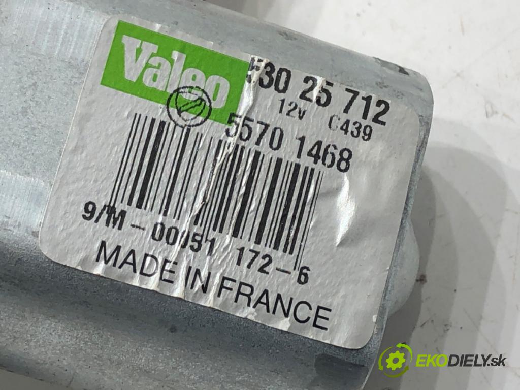 FIAT GRANDE PUNTO (199_) 2005 - 2022    1.2 48 kW [65 KM] benzyna 2005 - 2022  motor stěračů zadní část 53025712