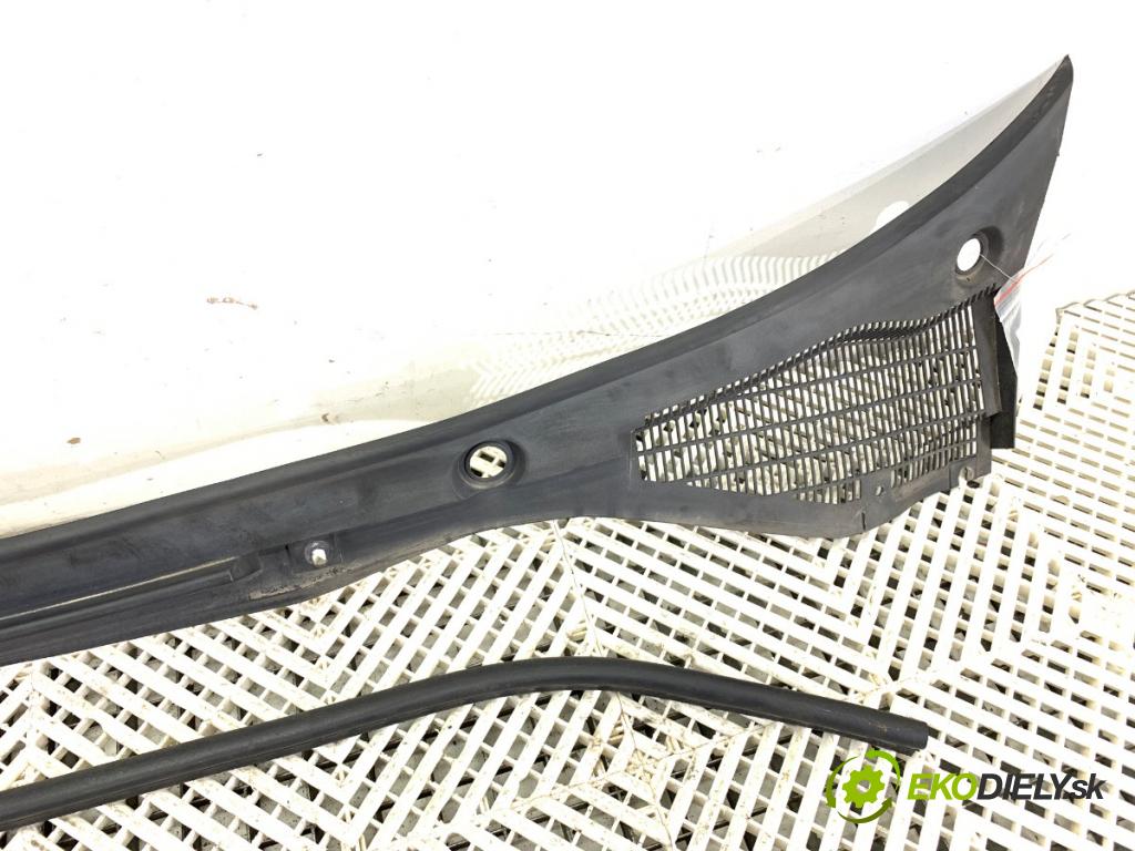 FIAT GRANDE PUNTO (199_) 2005 - 2022    1.2 48 kW [65 KM] benzyna 2005 - 2022  Torpédo, plast pod čelné okno  (Torpédo)