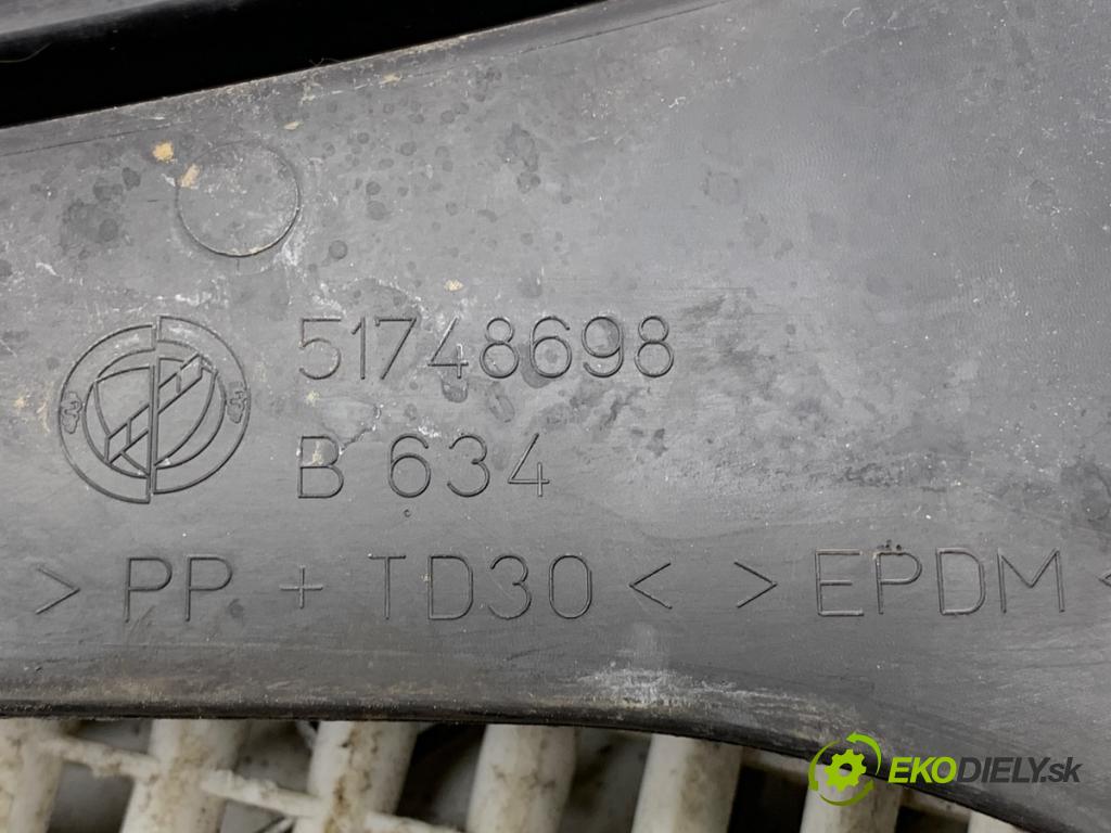 FIAT GRANDE PUNTO (199_) 2005 - 2022    1.2 48 kW [65 KM] benzyna 2005 - 2022  Torpédo, plast pod čelné okno  (Torpédo)