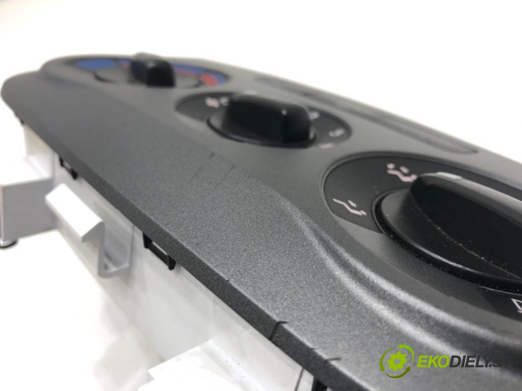 FIAT GRANDE PUNTO (199_) 2005 - 2022    1.2 48 kW [65 KM] benzyna 2005 - 2022  Panel ovládania kúrenia 561140100 (Prepínač/spínač/tlačidlo a ovládač kúrenia)
