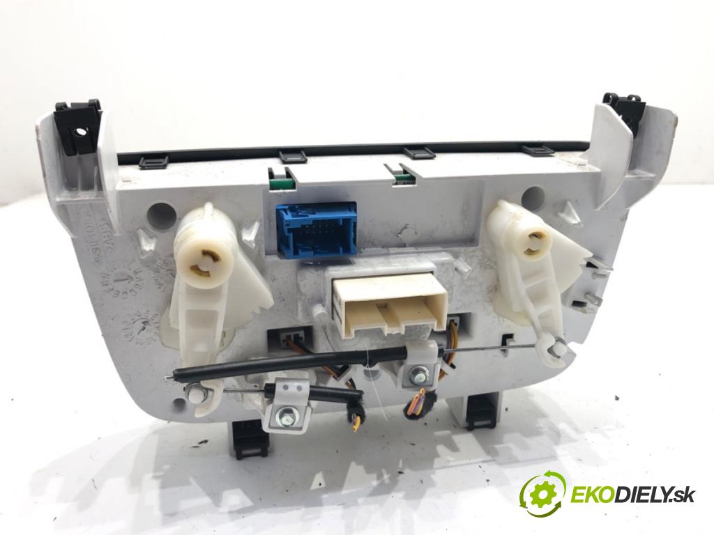 FIAT GRANDE PUNTO (199_) 2005 - 2022    1.2 48 kW [65 KM] benzyna 2005 - 2022  Panel ovládania kúrenia 561140100 (Prepínač/spínač/tlačidlo a ovládač kúrenia)