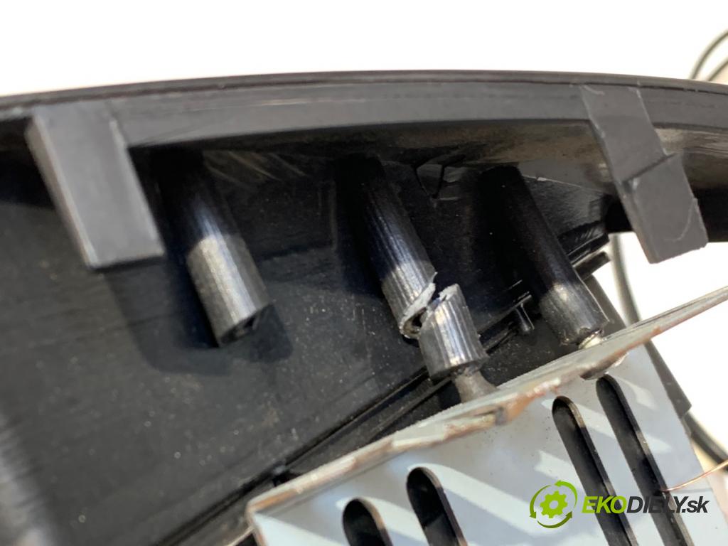 HYUNDAI ix35 (LM, EL, ELH) 2009 - 2022    1.7 CRDi 85 kW [116 KM] olej napędowy 2010 - 2022  RADIO WDS-35 (Audio zariadenie)