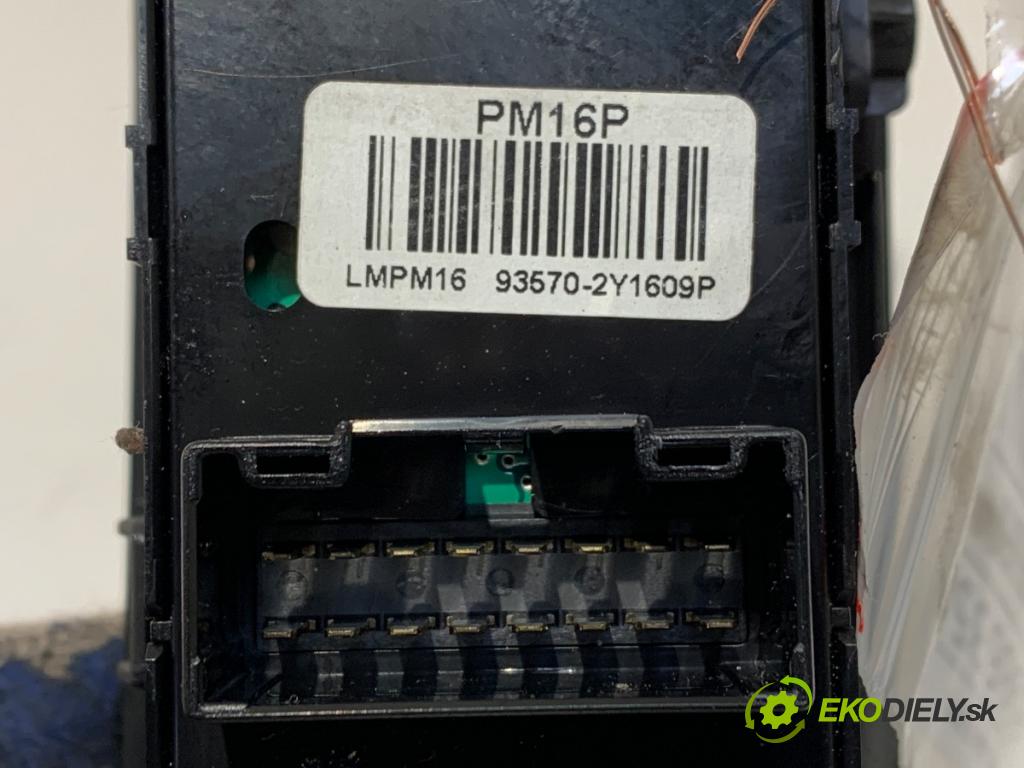 HYUNDAI ix35 (LM, EL, ELH) 2009 - 2022    1.7 CRDi 85 kW [116 KM] olej napędowy 2010 - 2022  Prepínač okien 93570-2Y1609P (Prepínač/spínač/tlačidlo a ovládač kúrenia)