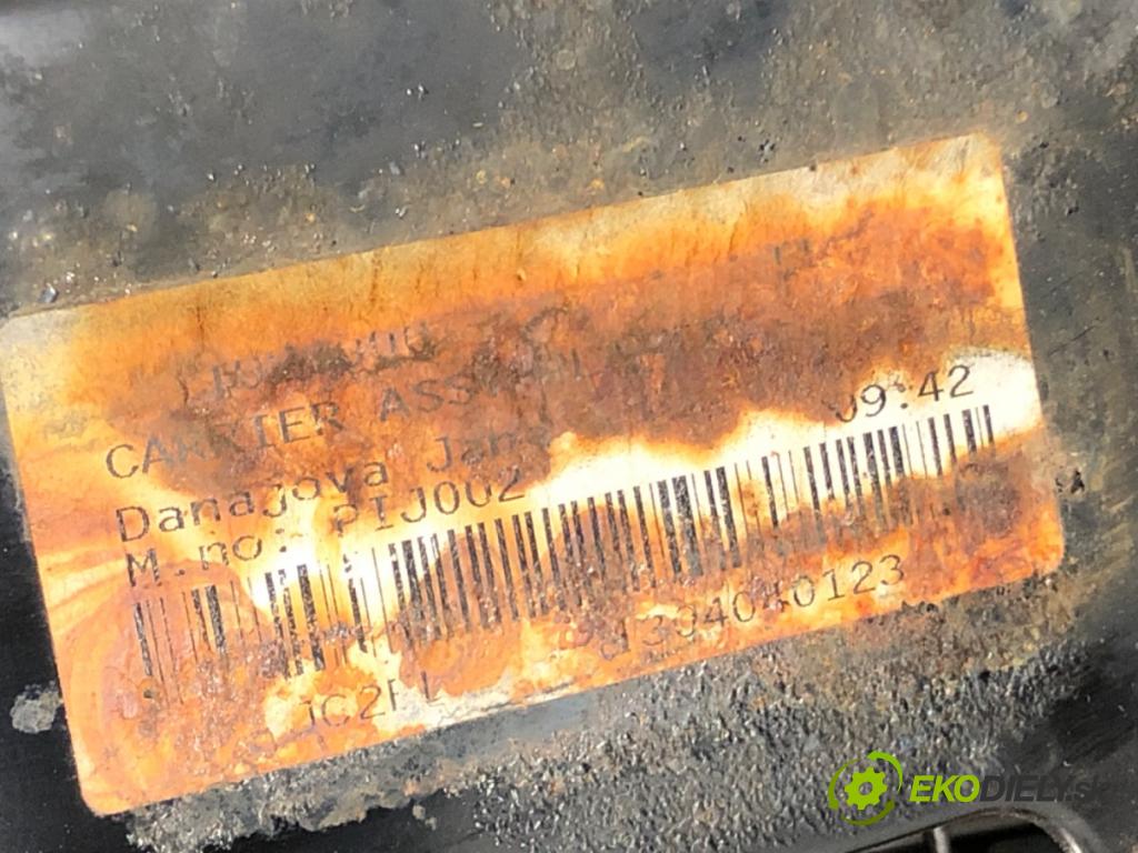 HYUNDAI ix35 SUV 2013 85 kW 1.7 CRDi 1685 Držiak predný  (Výstuhy predné)