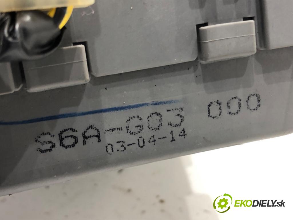 HONDA CIVIC VII Hatchback (EU, EP, EV) 2000 - 2006    1.7 CTDi (EP4) 74 kW [100 KM] olej napędowy 2002 - 2005  Skrinka poistková 3820B-S6A-G000 (Poistková skrinka)