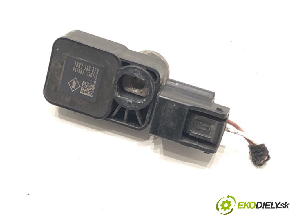 RENAULT MEGANE III Grandtour (KZ0/1) 2008 - 2022    1.4 TCe (KZ0F, KZ1V) 96 kW [130 KM] benzyna 2009 - 2022  Snímač nárazu 988330002R (Snímač nárazu)