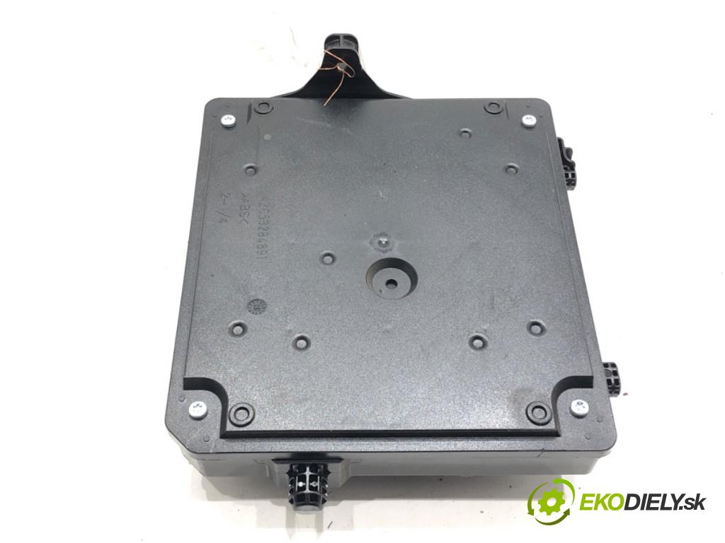 RENAULT MEGANE III Grandtour (KZ0/1) 2008 - 2022    1.4 TCe (KZ0F, KZ1V) 96 kW [130 KM] benzyna 2009 - 2022  Modul BCM 284B13640R (Riadiaca jednotka ostatné)