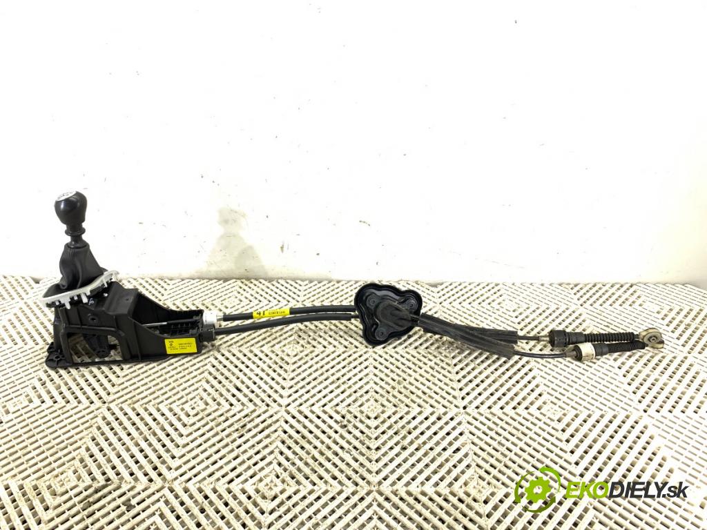 RENAULT MEGANE III Grandtour (KZ0/1) 2008 - 2022    1.4 TCe (KZ0F, KZ1V) 96 kW [130 KM] benzyna 2009 - 2022  kulisa 8201062921 (Rýchlostné páky / kulisy)