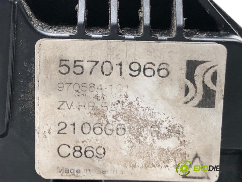 FIAT GRANDE PUNTO (199_) 2005 - 2022    1.2 48 kW [65 KM] benzyna 2005 - 2022  zámok dveře pravý zadní část 55701966