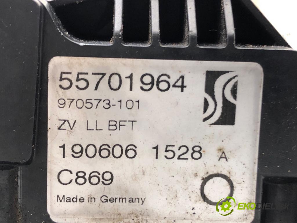 FIAT GRANDE PUNTO (199_) 2005 - 2022    1.2 48 kW [65 KM] benzyna 2005 - 2022  zámok dveře pravý přední část 55701964