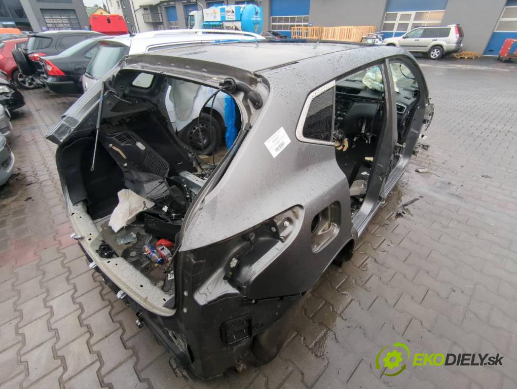 NISSAN QASHQAI II SUV (J11, J11_) 2013 - 2022    1.3 DIG-T 103 kW [140 KM] benzyna 2018 - 2022  KAROSERIA ČTVRŤÁK blatník zadní část levý pravý práh střecha PODŁUŻNICA levý pravý 
